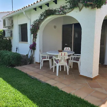 Nueva Playa Holiday home *